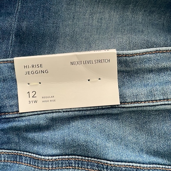 American Eagle Next Level High-Waisted Jegging - Picture 4 of 6